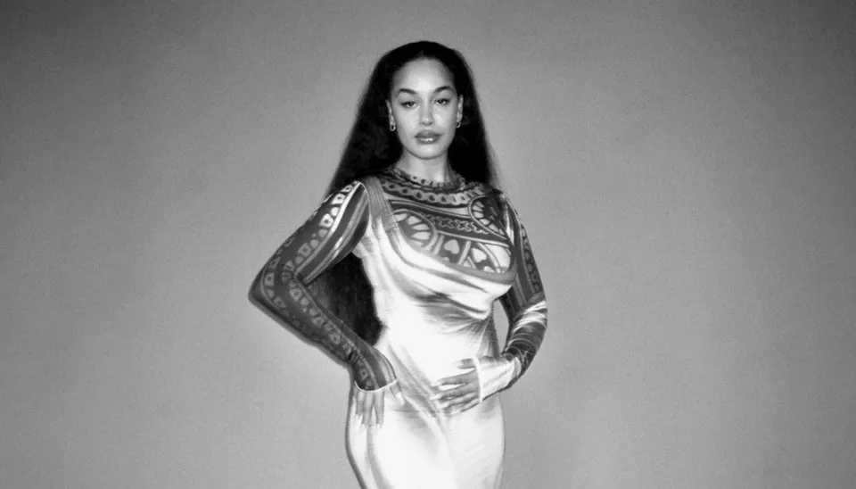 Jorja Smith's 'Falling or Flying' Soars to New Heights